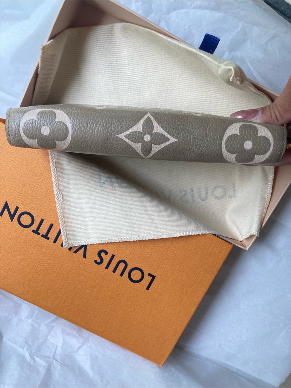 SOLD Louis Vuitton Taupe and Light Pink Monogram Compact Zip Wallet - Picture 10 of 16
